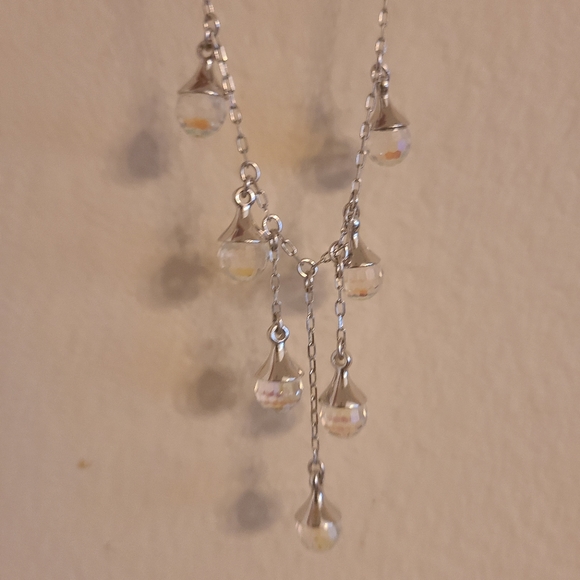 Swarovski beautiful crystal hanging balls. - Picture 2 of 4